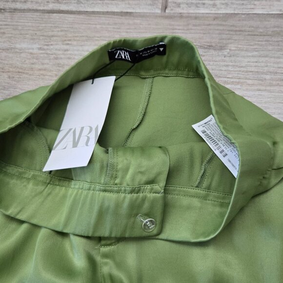 NWT Zara Kelly Green Wide Leg Pants Viscose Satin Feel Split Ankle Dressy M - Picture 3 of 7